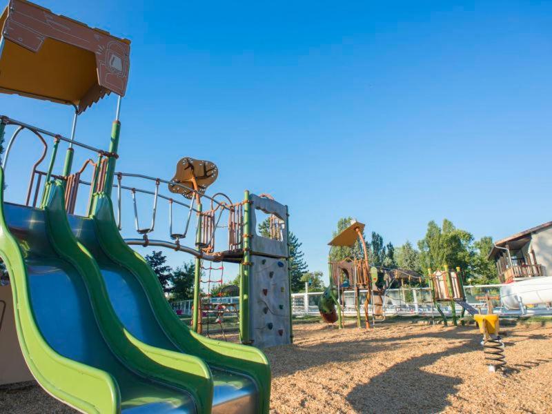 Camping Officiel Siblu Les Rives De Condrieu Buitenkant foto